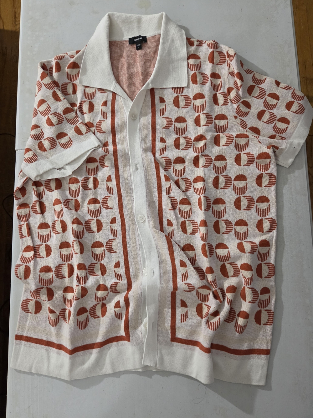Express Short-Sleeve Button-Up Shirt in Cream & Rust